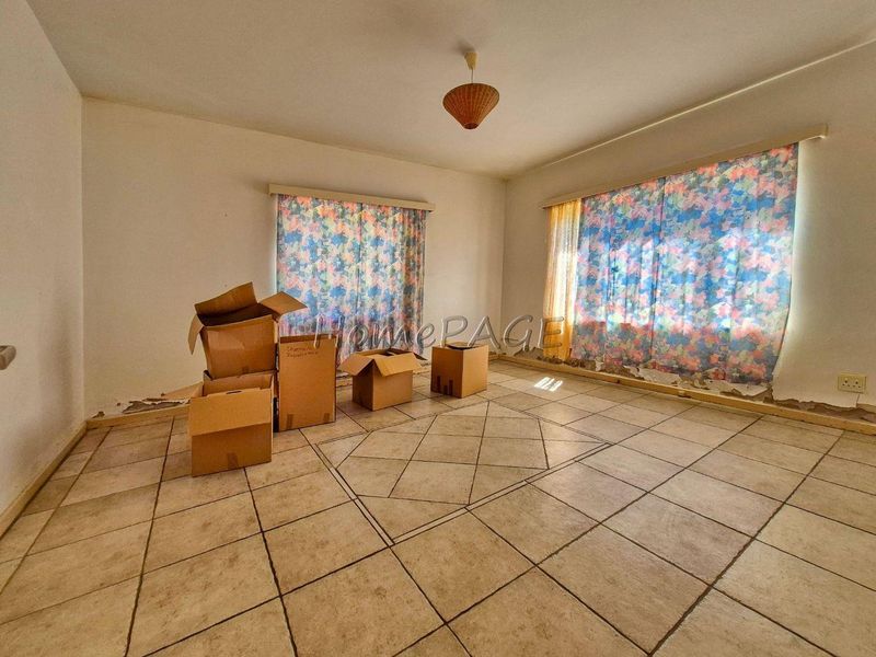 Lagoon, Walvis Bay:  Large Double Storey Home is for Sale - Photo 7