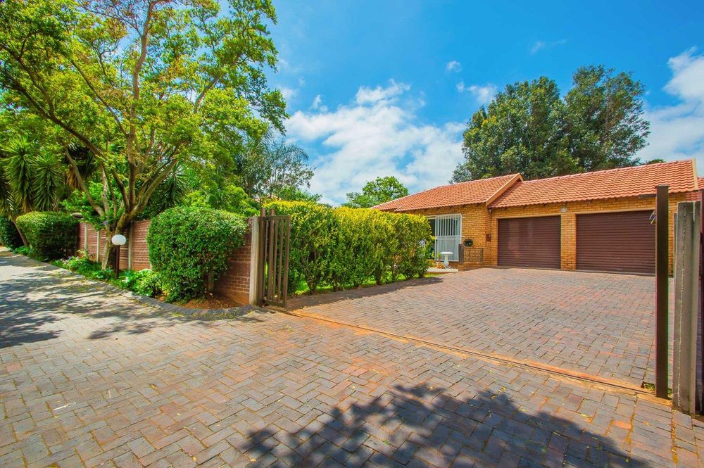 Private entrance within complex