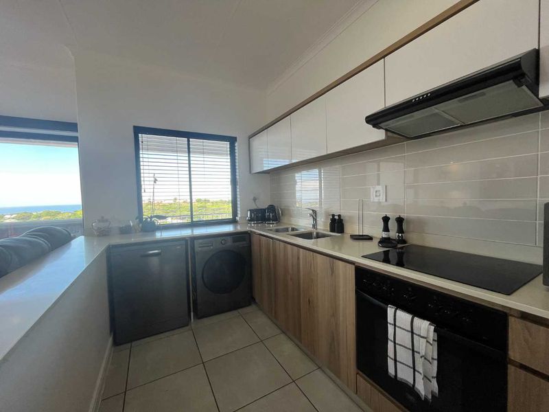 Luxury Top Floor Apartment with Sea Views – Ballito Hills - Photo 7