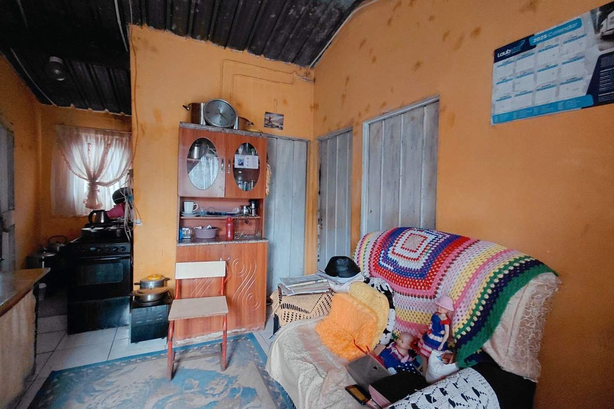 Transform This Fixer-Upper into Your Dream Home Near Eyethu Mall!" - Photo 2