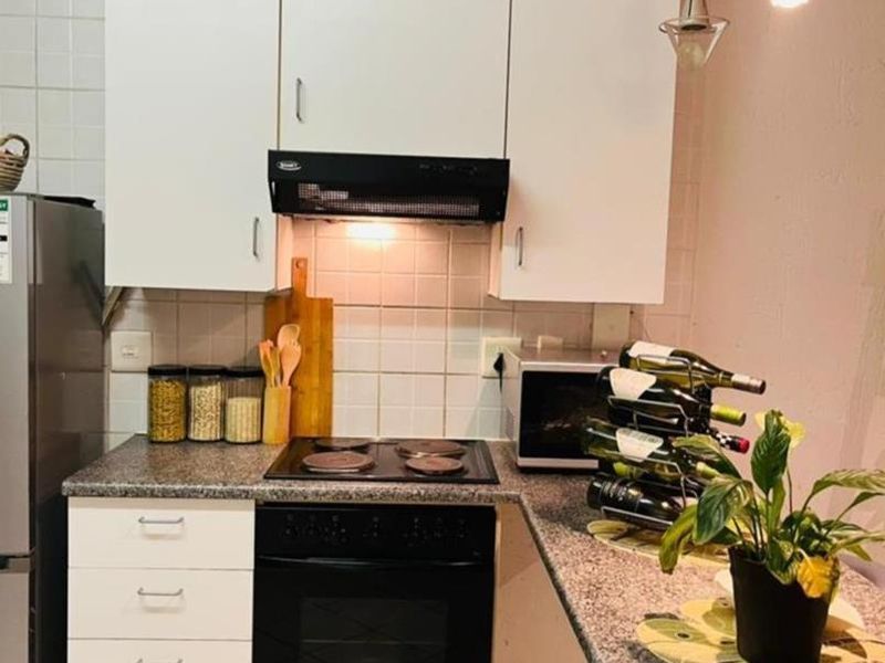 1 Bedroom Apartment for Sale - Photo 3