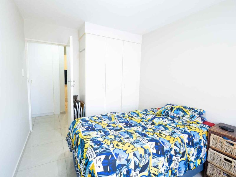 Spacious 3-Bedroom Apartment in Die Hoewes - Photo 9