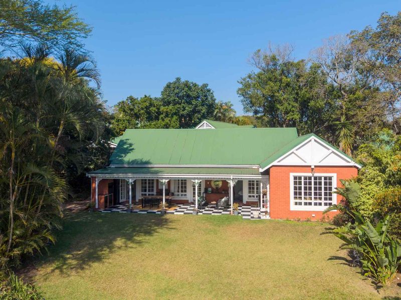 A Beautiful Family Retreat in Prestigious Mount Edgecombe Estate - Photo 2