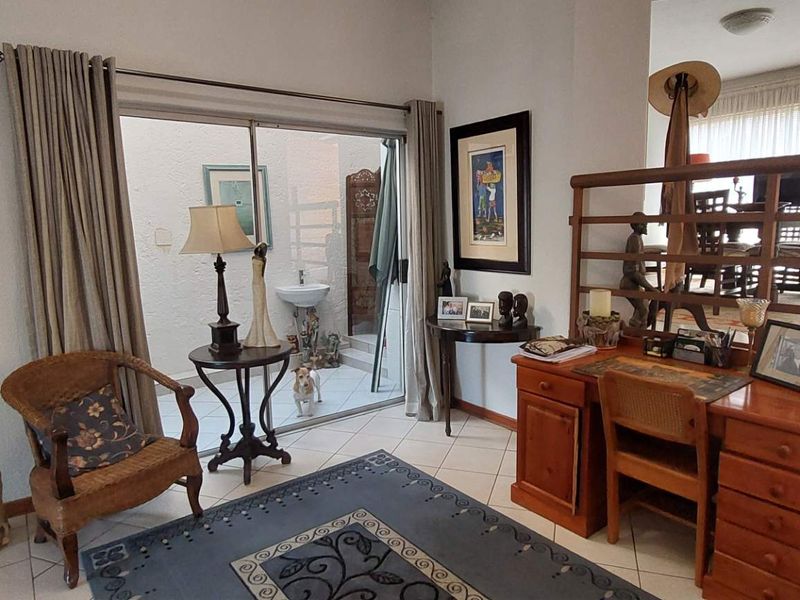 Stylidh double story estate living - Photo 6