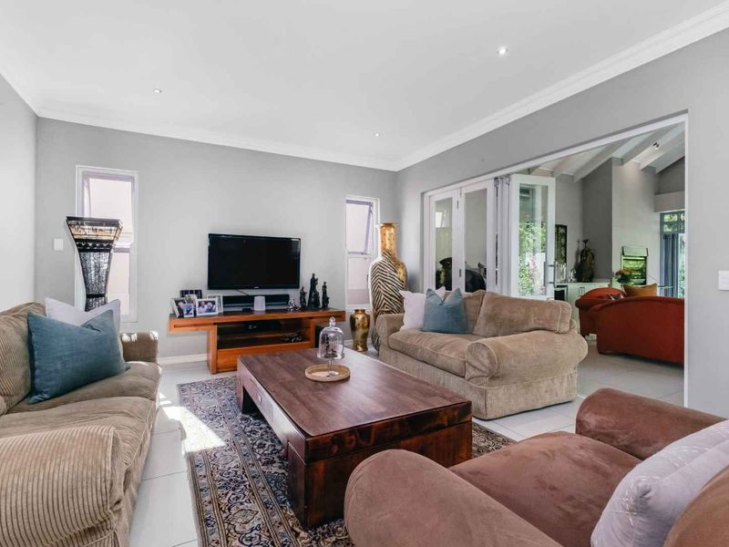 LOOKING FOR YOUR METICULOUSLY CARED FOR DREAM HOME TO ACCOMMODATE YOUR FAMILY? - Photo 3