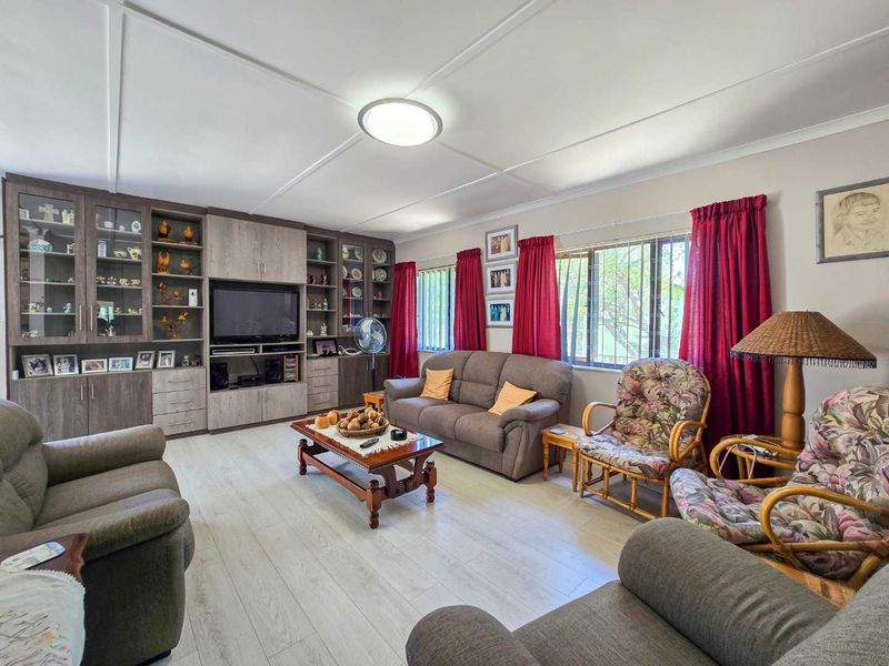 Harbour area gem up for grabs. - Photo 8