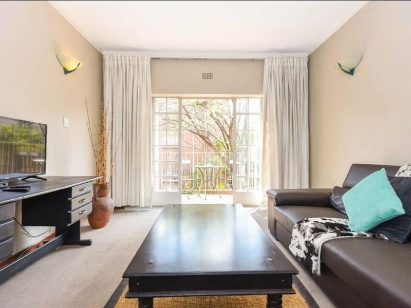 2 Bedroom Apartment In Woodmead Manor - Photo 8