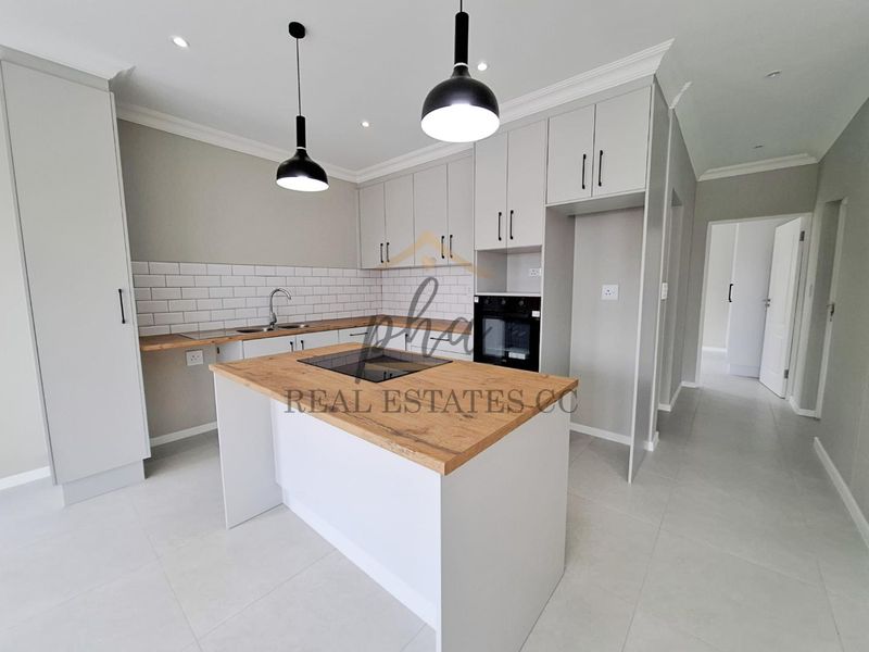 Modern Coastal Luxury – Newly Built 3-Bed, 3-Bath Home in Ocean View - Photo 9
