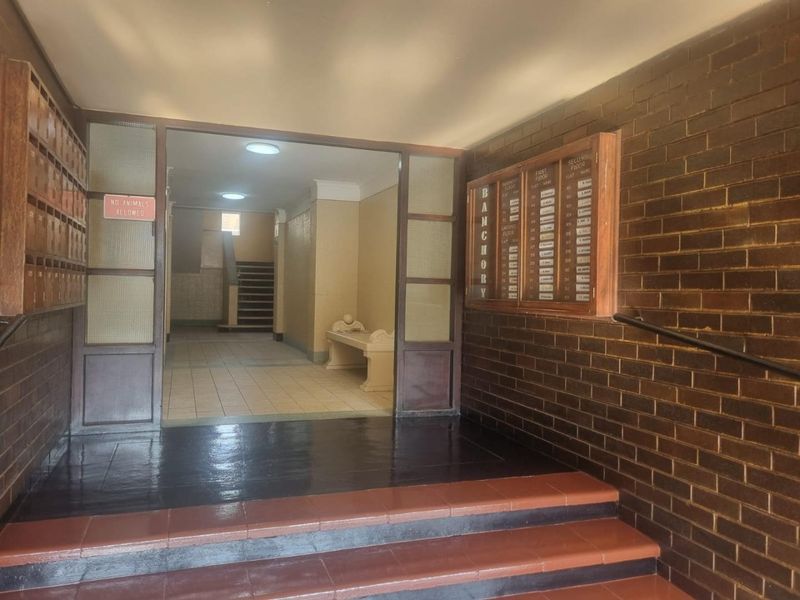 Currie Road - Spacious Apartment - Photo 3