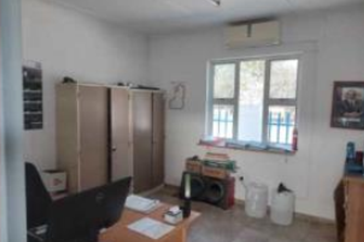 Workshop For Sale in Ongwediva - Photo 4