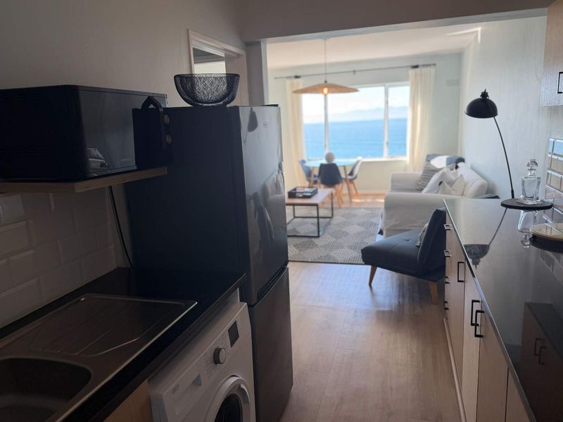 Charming fully furnished secure 2-bedroom apartment in Simons Town - Photo 6