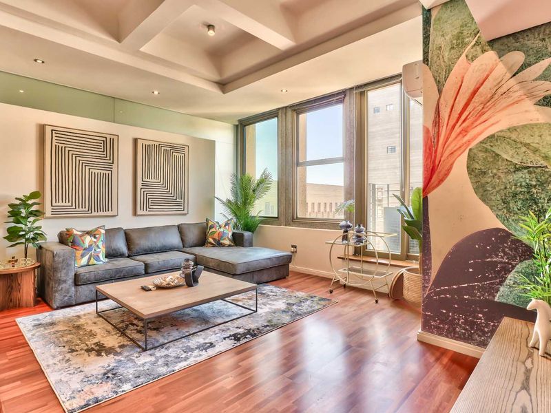 Cape Town City Art Deco Apartment with Unique Appeal & Views - Photo 10