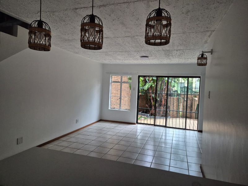 2 Bedroom Apartment to Rent in Sunnyside | Sonskyn |R8 500 per Month - Photo 2