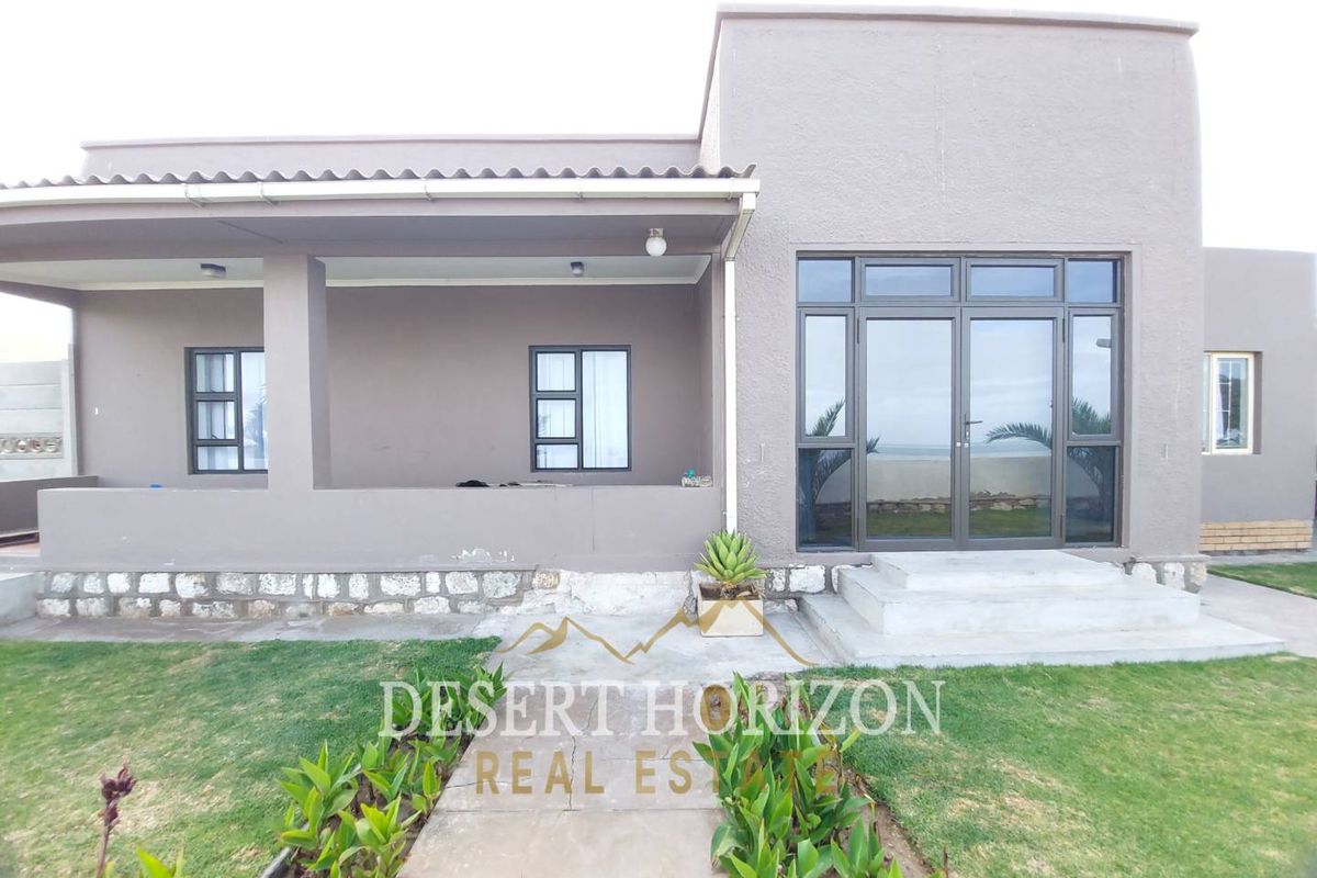 Swakopmund,Vineta |  Sea Front House With a Flat - Photo 2