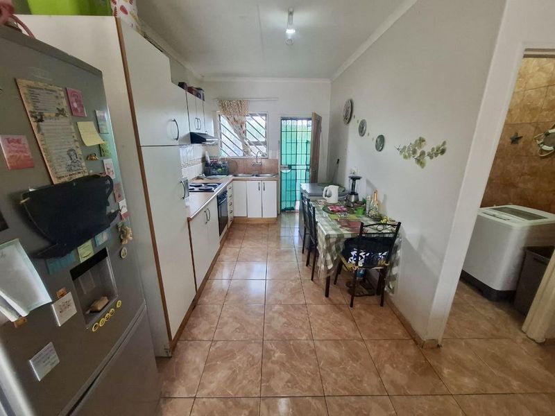 Below Valuation! Secure Your 2-Bedroom Apartment in Veddersdal Today - Photo 7