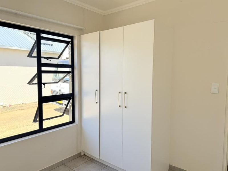DISCOUNT N$120,000.00 - Photo 7