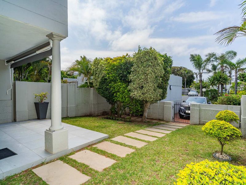 Modern 2 bedroom duplex for sale in Umhlanga Manors - Pet Friendly - Photo 4