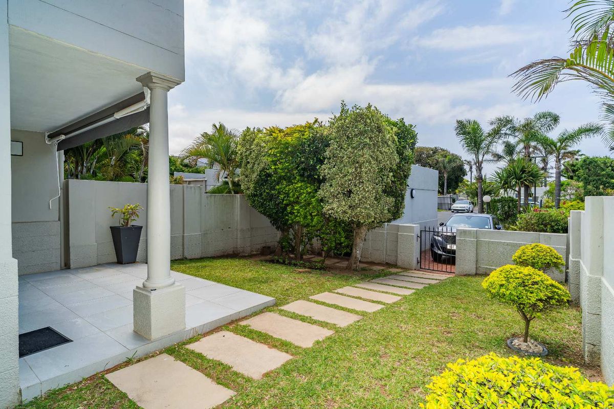 Modern 2 bedroom duplex for sale in Umhlanga Manors - Pet Friendly - Photo 4