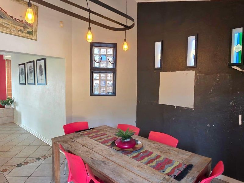🏡 A MUST-SEE FAMILY HOME IN A PEACEFUL NELSPRUIT LOCATION! - Photo 7