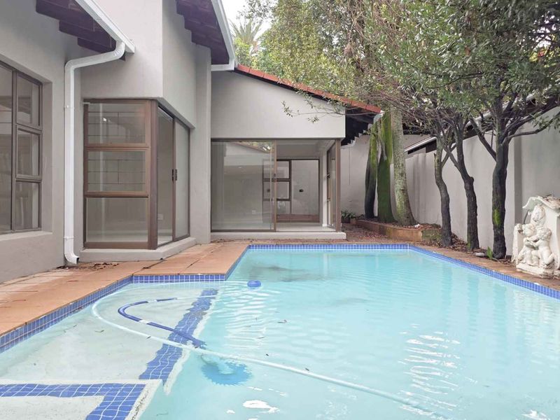 Exceptional Spacious Secure 3 Bedroom Sandown Cluster With Swimming Pool - Photo 2