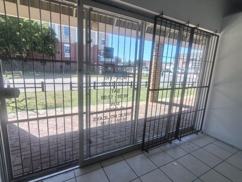 Retail Shop to let - Photo 5