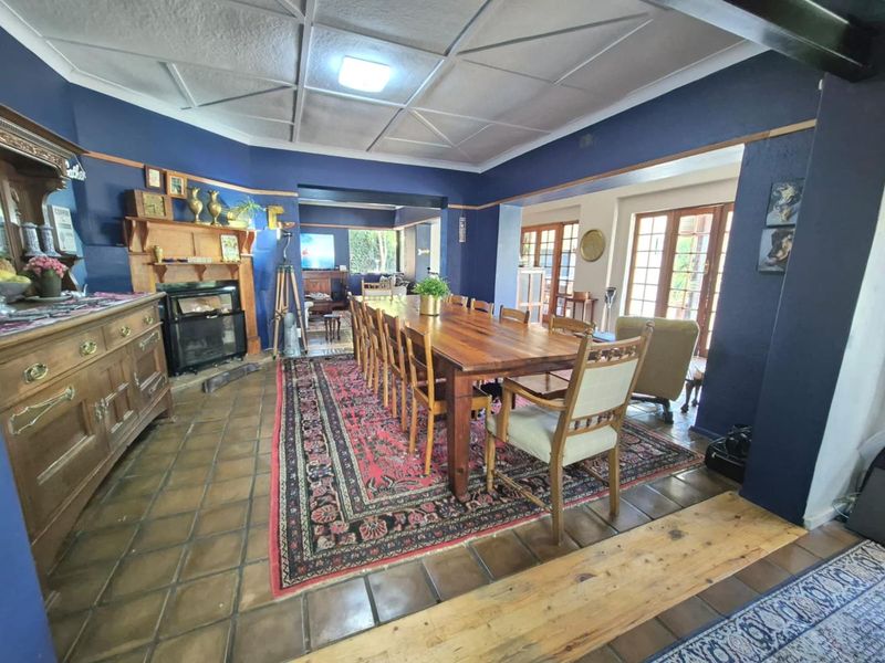 Entertainers's dream home with a Flat and Views for Days - Photo 3