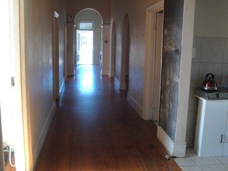 4 bedrooms Home in SYDENHAM - Photo 8