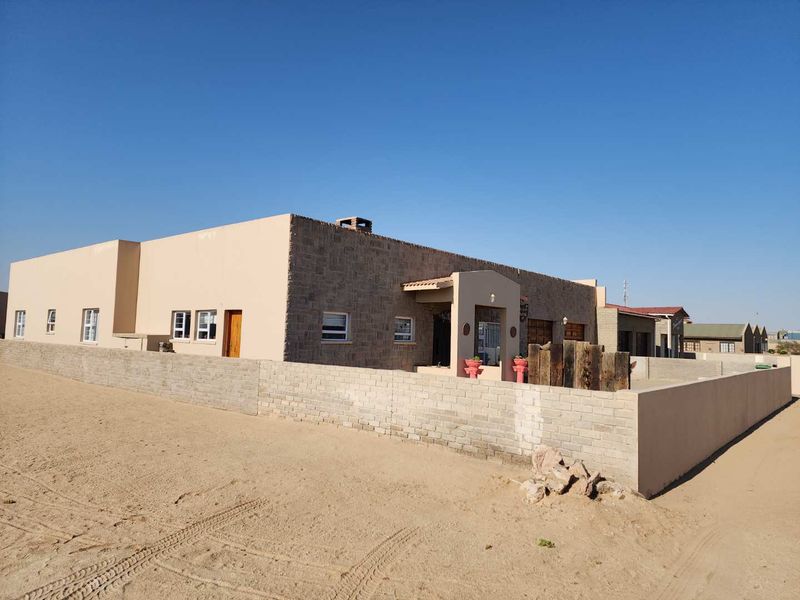 This neat and well maintaned house is for the bigger family. - Photo 5