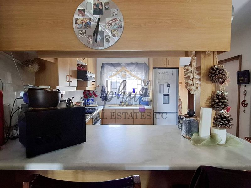 Prime Location - Double-Storey Apartment for Sale in CBD, Swakopmund - Photo 5