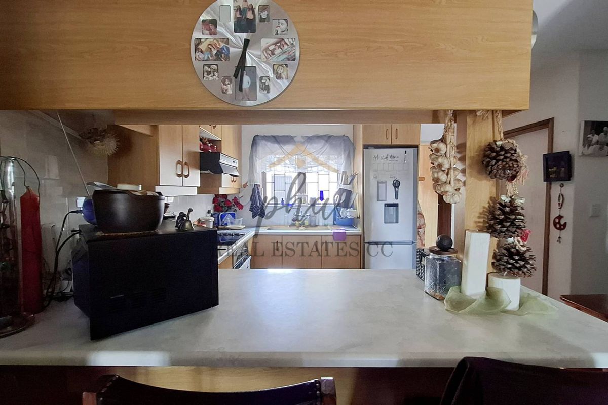 Prime Location - Double-Storey Apartment for Sale in CBD, Swakopmund - Photo 5