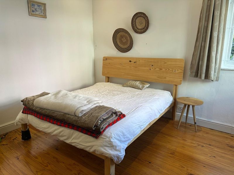 Secure 3 Bedroom Home In The Heart of Vredehoek - Photo 8