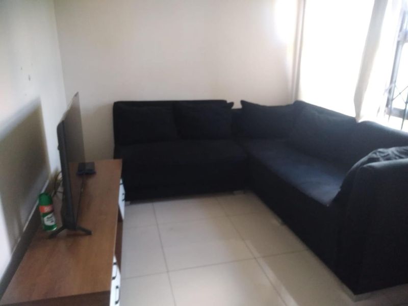 Charming 2-Bedroom Home for Sale in Esikhawini – Spacious & Pet-Friendly! - Photo 2