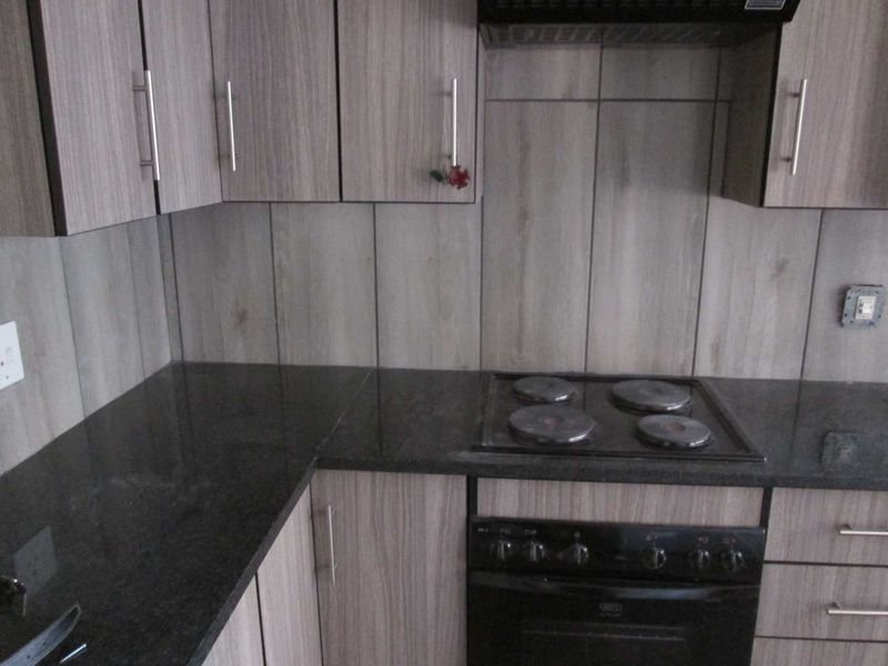 A 3 BEDROOM HOUSE TO RENT IN DOORNPOORT - Photo 7