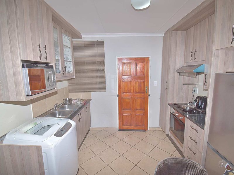 Charming 2-Bedroom Home – Perfect for First-Time Buyers - Photo 9