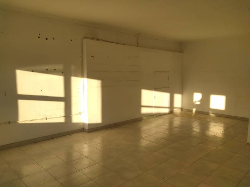 Oniipa, Rental Opportunity alongside Onandjokwe Main Road suitable for a small business e,g pharmacy, butchery, cosmetics shop etc - Photo 5