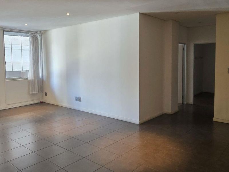 Two-Bedroom Apartment in Isibaya House for sale - Photo 3