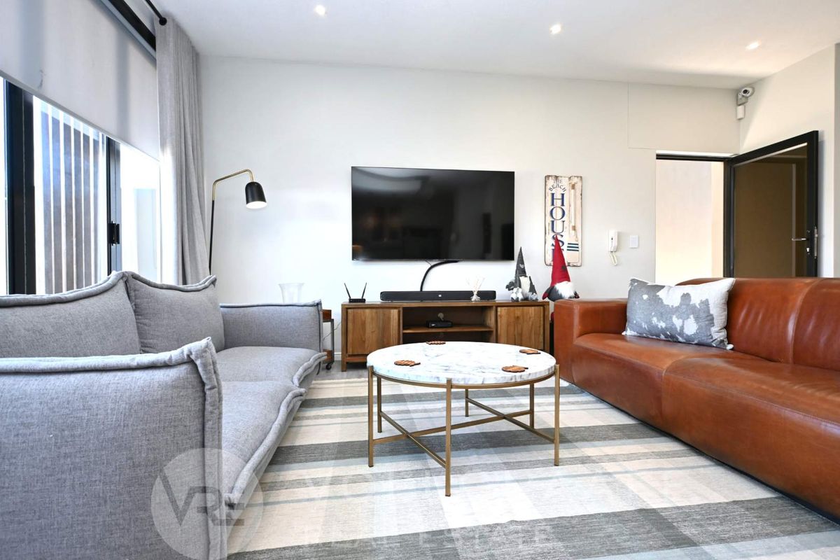 Elevated Coastal Elegance - Photo 4