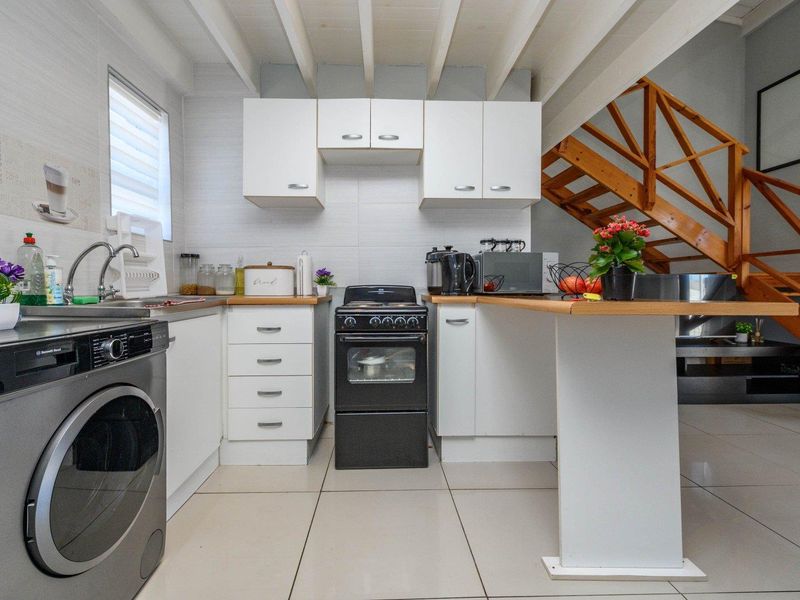 Humewood Loft for Sale - R620 000 - Photo 7