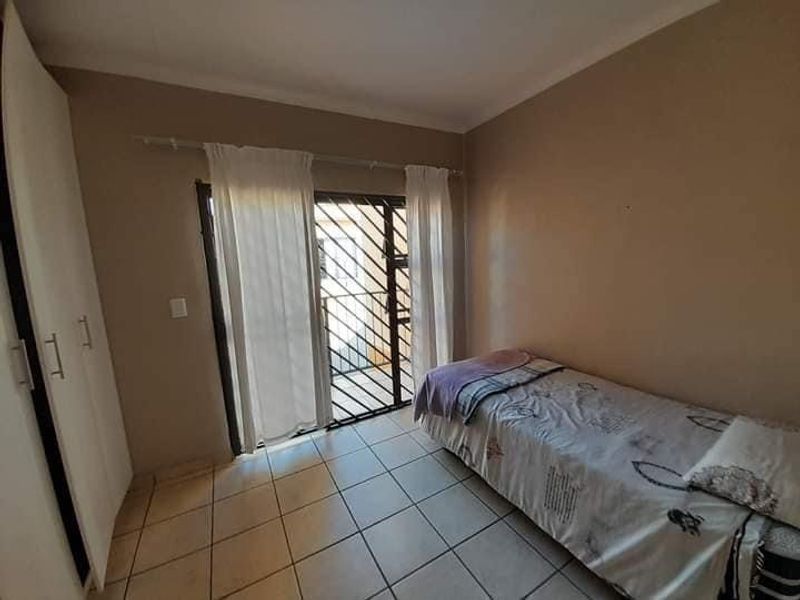 Townhouse for Sale - Photo 10