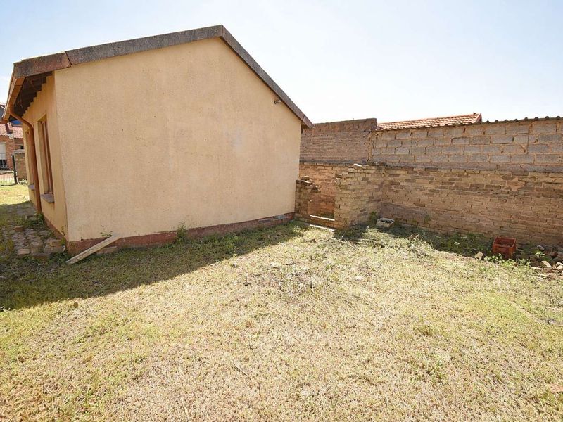 Bring Your TLC - Photo 3