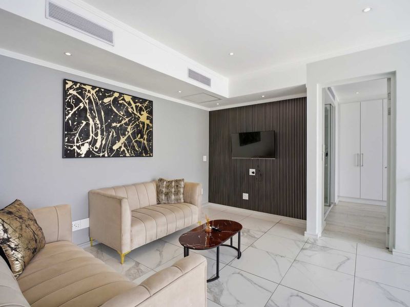 Sky-High Living: Stunning Sandton Penthouse with Panoramic Views - Photo 9