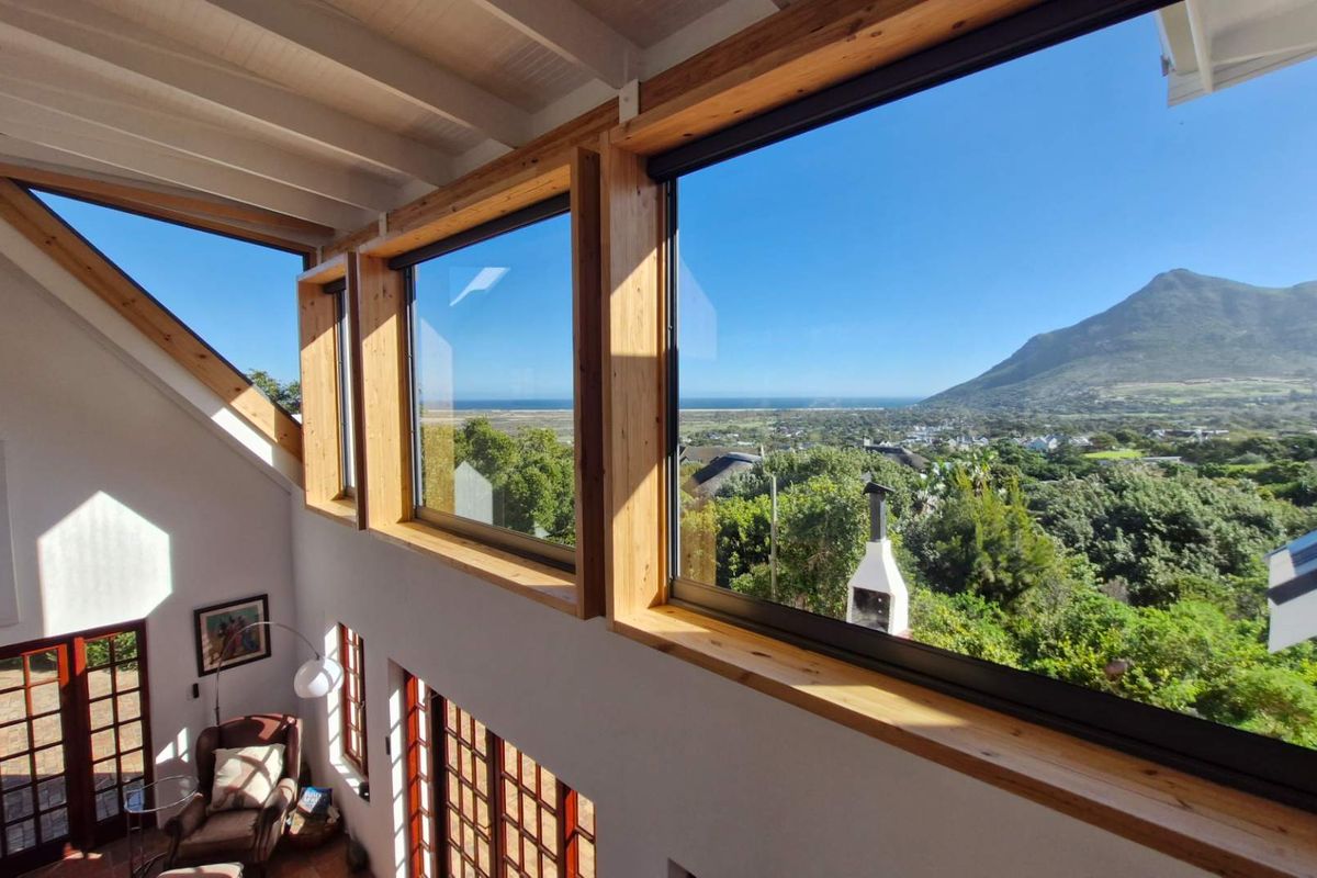 Mountainside Home with Pool & Sauna in Noordhoek - Photo 4