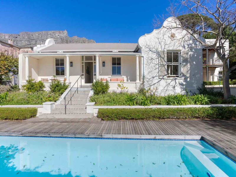 HERITAGE MEETS MODERN LIVING IN HIGGOVALE - Photo 2