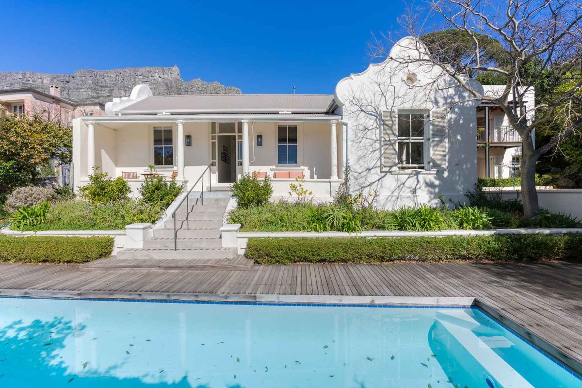 HERITAGE MEETS MODERN LIVING IN HIGGOVALE - Photo 2