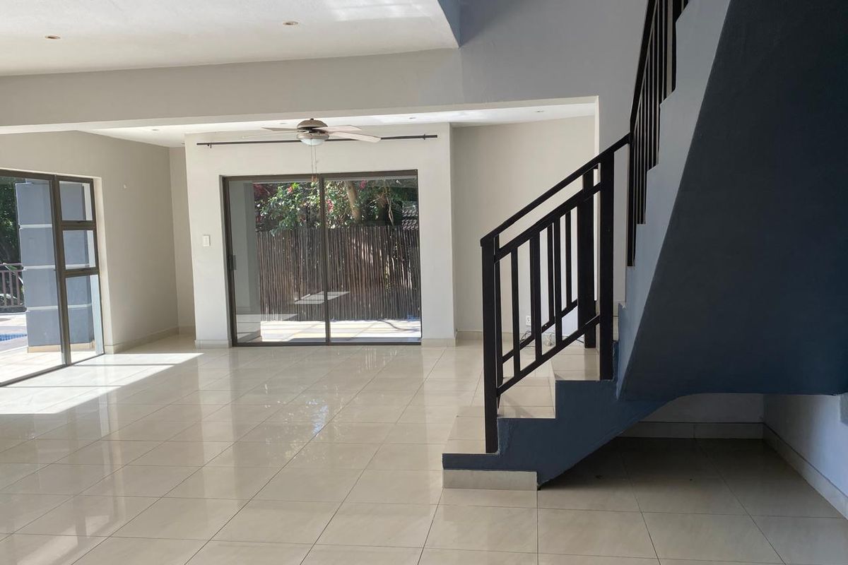Rental Home in Palm Lakes Estate - Photo 5