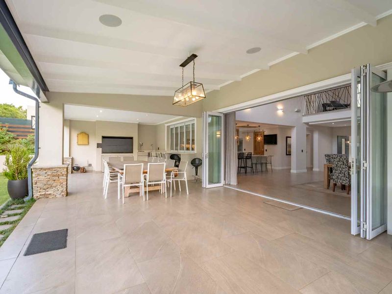 Luxury Greenbelt Home in Steyn City - Photo 8