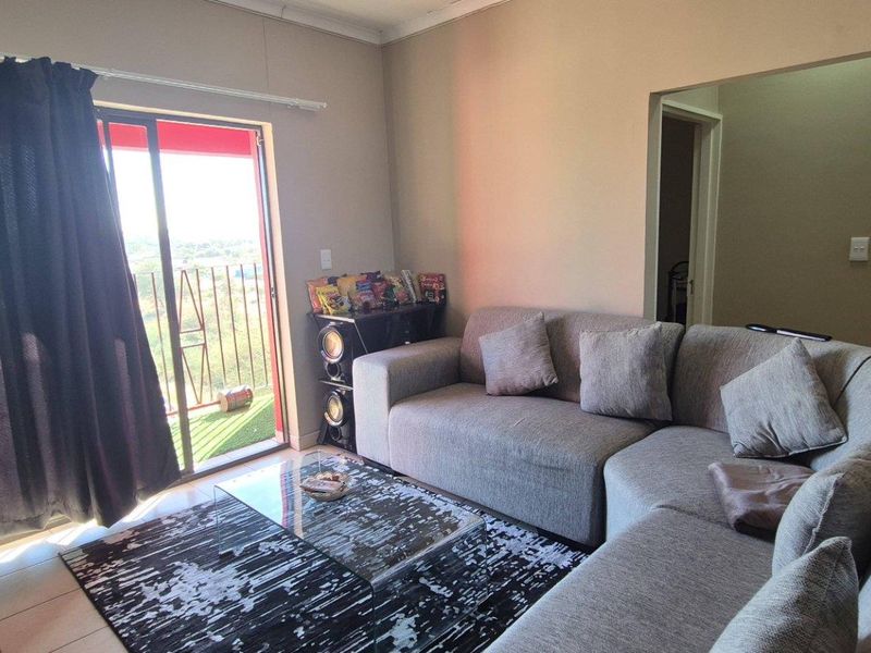 FOR SALE - YOUR NEW HOME AWAITS IN KHOMASDAL! - Photo 2