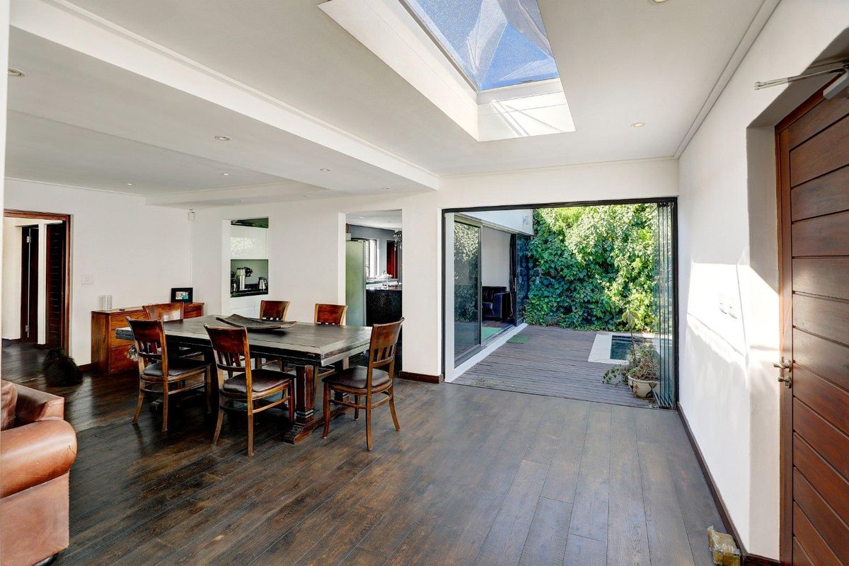 Elegant and spacious family home in Welgemoed - Photo 3