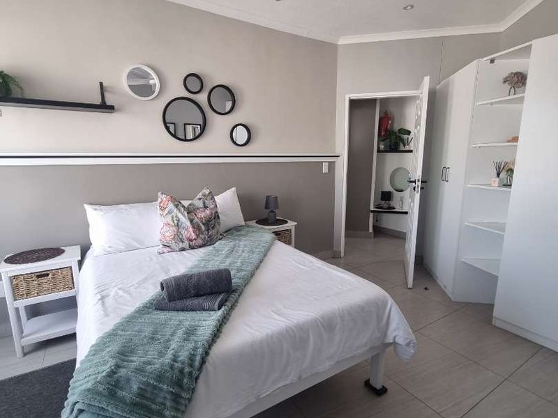 Lease This 3-Bedroom Gem with Private Bathrooms & Relaxing Patio - Photo 9