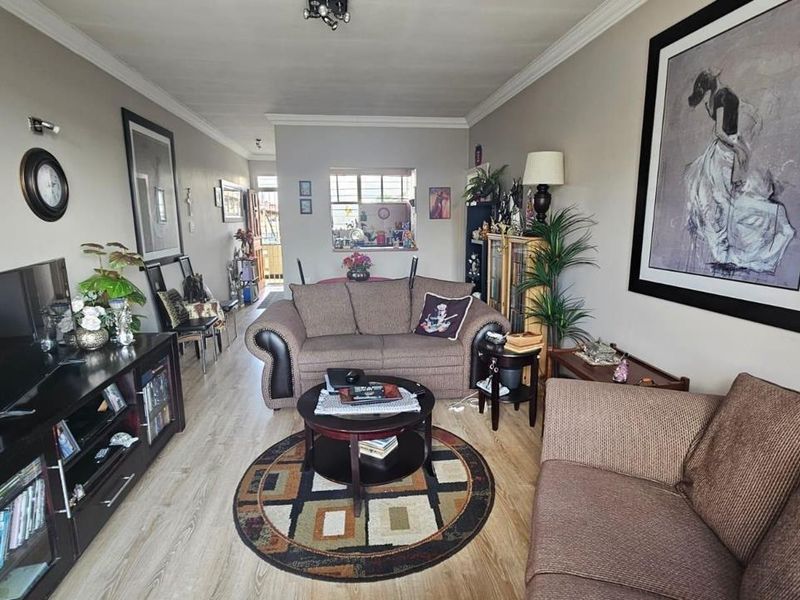 Modern Comfort with Solar Power in New Redruth - Photo 5